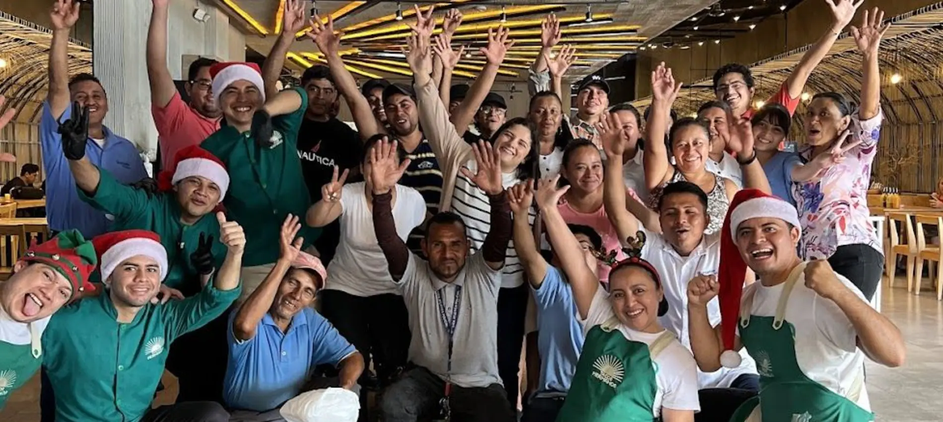 El equipo de Tacos Hermanos reunido